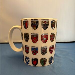 Vintage souvenir mug featuring the 36 Arms of the Colleges of Oxford University
